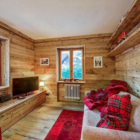Casa Entreves - Ristrutturata Con Parcheggio Courmayeur Exterior foto